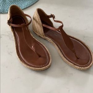 Bernardo sandles with Jute heal and border W7.5